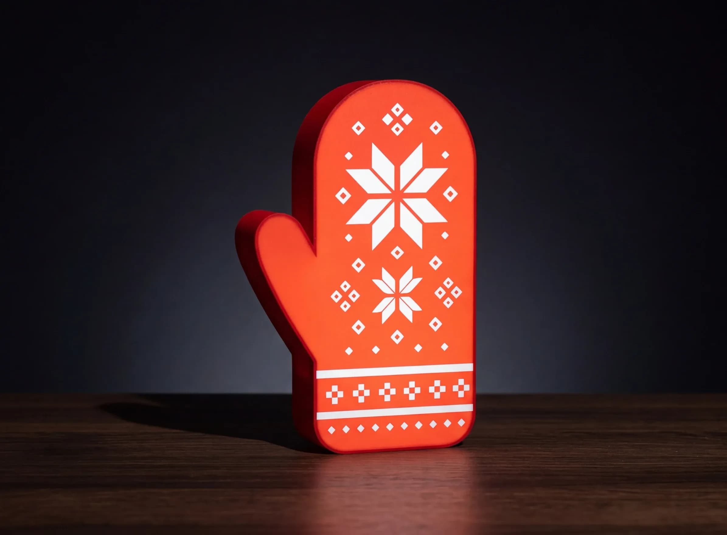 Варежка со снежинками